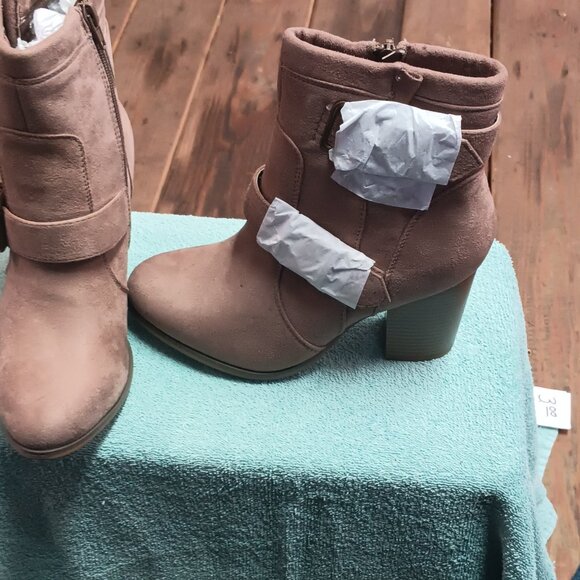 Shena boots - Picture 2 of 4